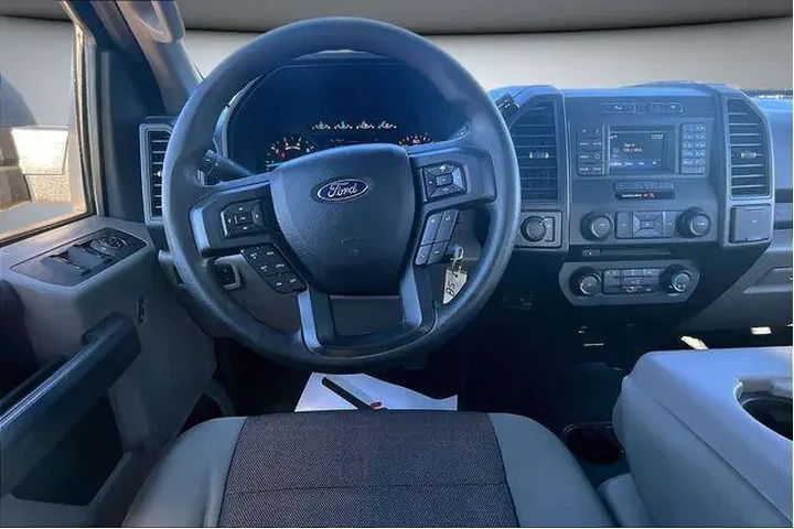 $12500 : Ford F-150 2016 4x2 XL 4dr S image 9