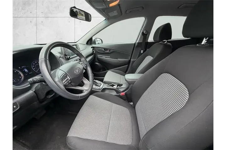 $13285 : Hyundai KONA 2018 SEL 4dr Cr image 2