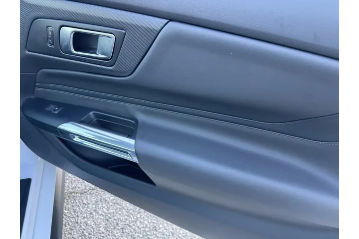 $35665 : Ford Mustang 2025 EcoBoost 2 image 8