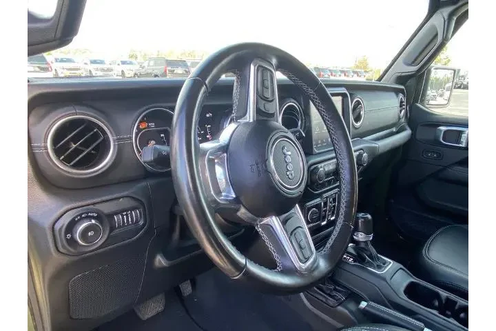 $31494 : Jeep Wrangler Unlimited 2021 image 9