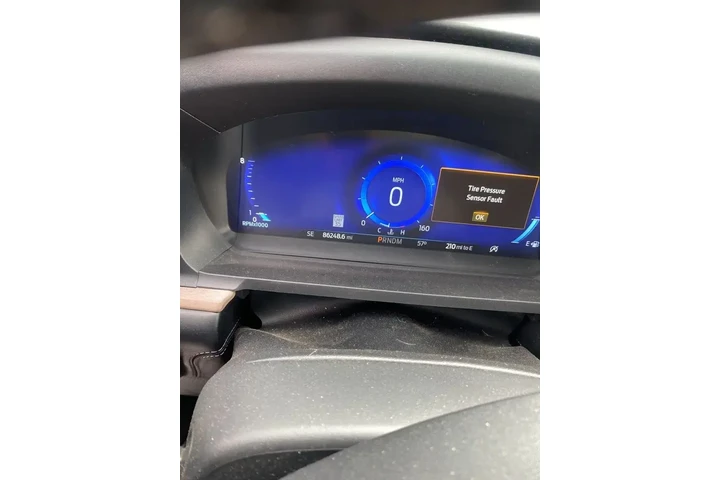 $25011 : Ford Explorer 2020 AWD Plati image 4