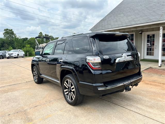 $28995 : 2018 4Runner image 8