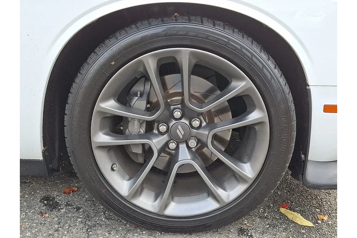 $39997 : Dodge Challenger 2022 R/T Sc image 9