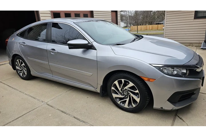 $8000 : 2016 Honda Civic EX image 3
