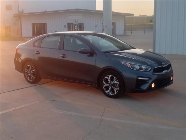 $15998 : 2021 Forte image 3