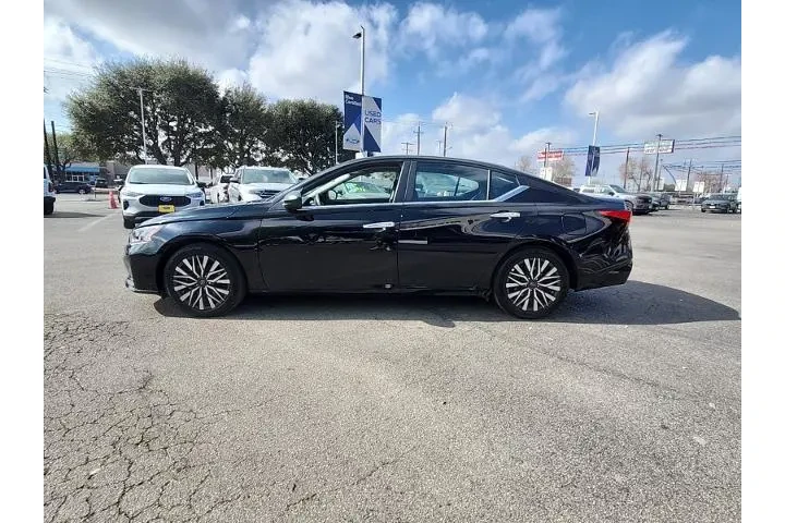 $21698 : Nissan Altima 2025 2.5 SV 4d image 5