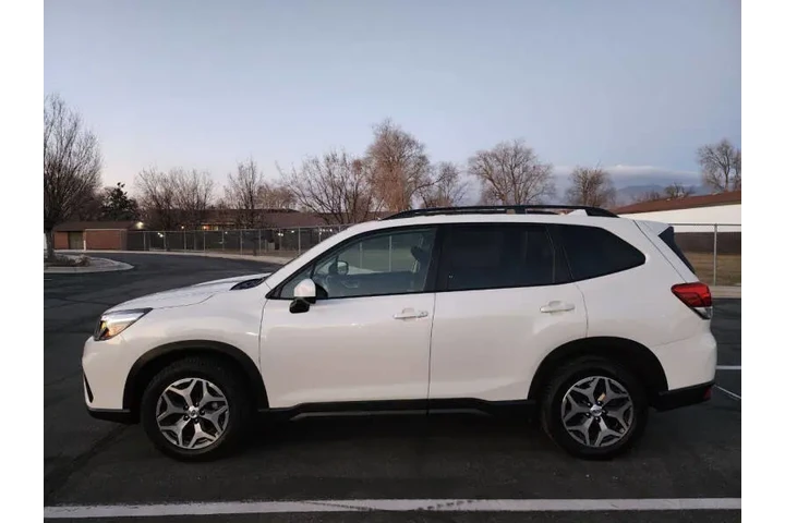 $17600 : 2019 Forester Premium image 6