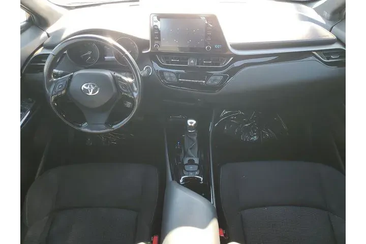 $17596 : Toyota C-HR 2019 LE 4dr Cros image 9