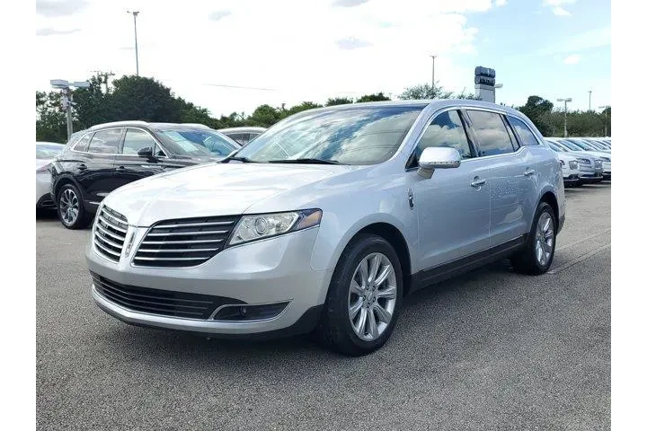 $15990 : Lincoln MKT 2018 Premiere 4d image 3