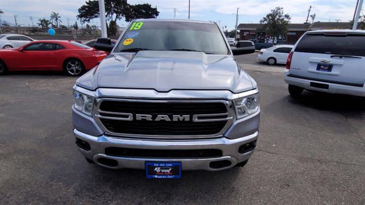 $17995 : 2019 RAM 1500 Big Horn image 2