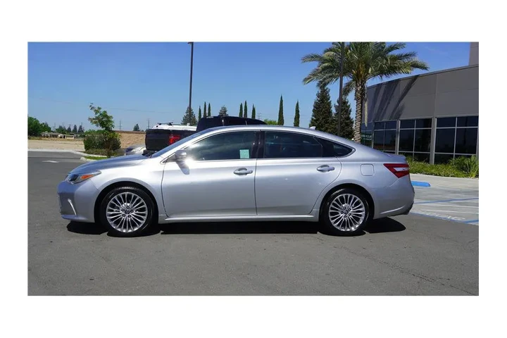 $17984 : 2017 Avalon Limited Sedan 4D image 9