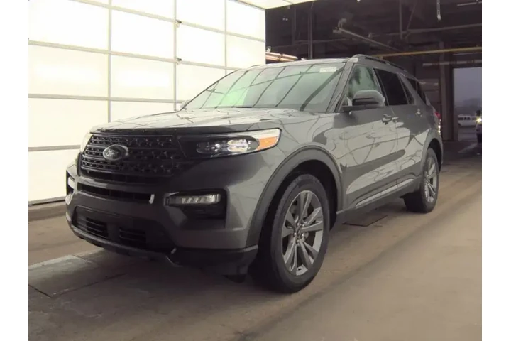 $26999 : Ford Explorer 2023 AWD XLT 4 image 2