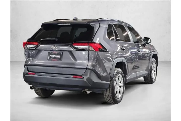 $22300 : Toyota RAV4 2020 LE 4dr SUV image 5