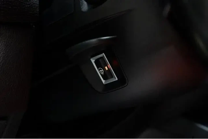 $28995 : BMW 2 Series 2018 M240i 2dr image 8