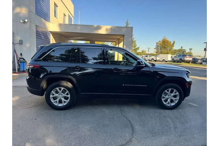$31000 : Jeep Grand Cherokee 2023 4x4 image 7