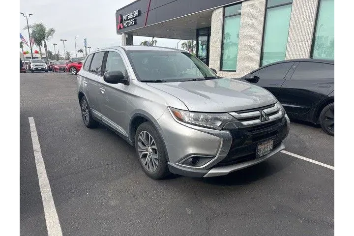 $11999 : Mitsubishi Outlander 2018 ES image 2