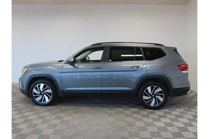 $29813 : Volkswagen Atlas 2024 SE 4dr image 5