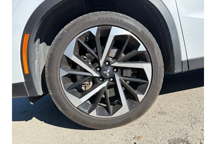 $23500 : Mitsubishi Outlander 2024 SE image 9