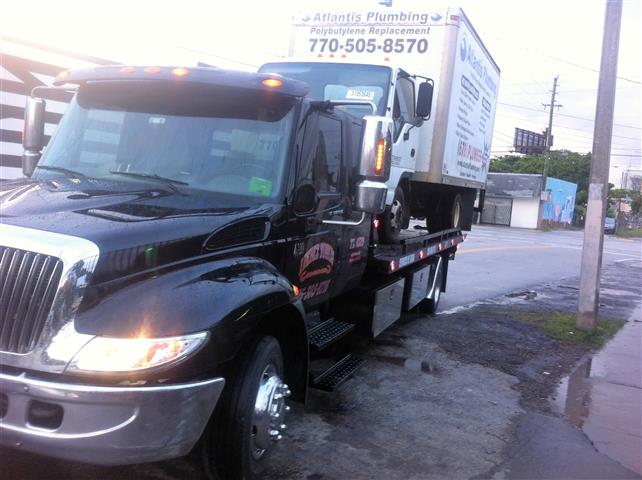 TOWING SERVICE/// 305 303 8716 image 4