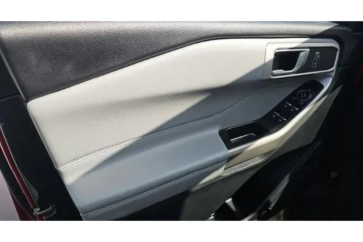 $29950 : Ford Explorer 2022 XLT 4dr S image 9