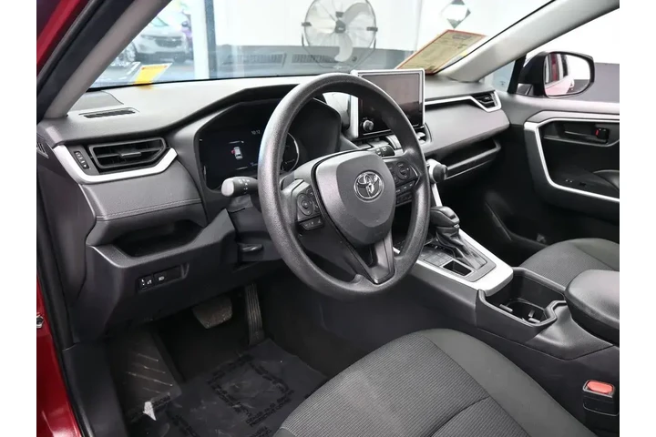 $22669 : Toyota RAV4 2024 AWD LE 4dr image 10
