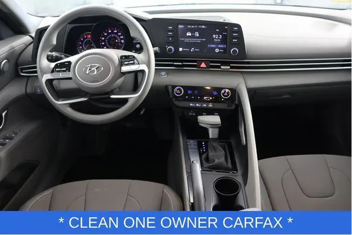 $18649 : Hyundai ELANTRA 2023 SEL 4dr image 2