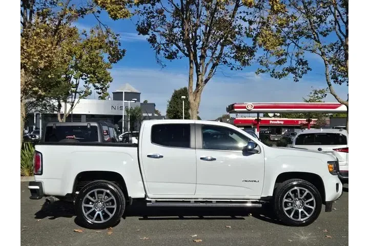 $30795 : GMC Canyon 2019 4x4 Denali 4 image 8