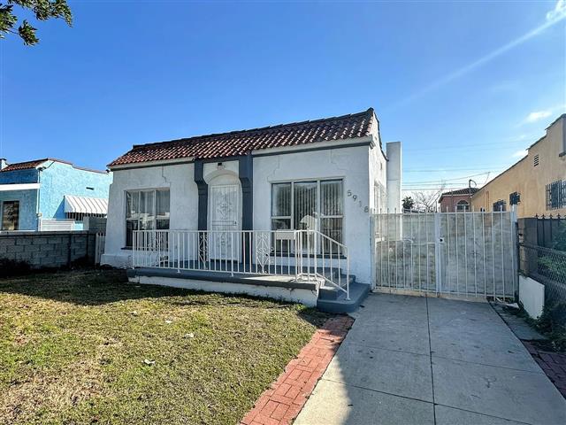 $900 : Beautiful Home...Los Angeles image 1