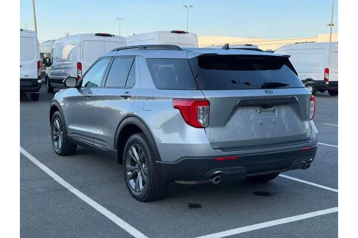 $30999 : Ford Explorer 2022 AWD XLT 4 image 3