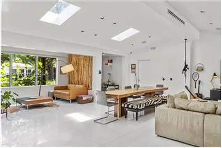 $15850 : Rental property with 4 bedro image 8