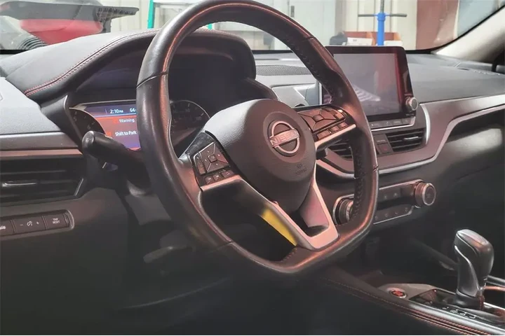 $21495 : Nissan Altima 2024 2.5 SR 4d image 9