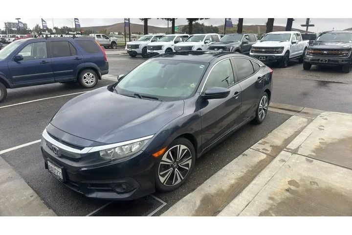 $14950 : Honda Civic 2017 EX-T 4dr Se image 1