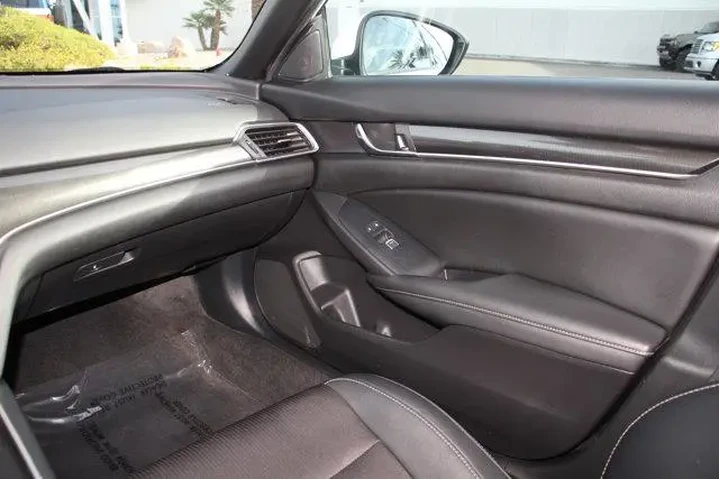 $18691 : Honda Accord 2020 Sport 4dr image 8