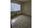 $1900 : 1bed Apt. En  North Hills thumbnail