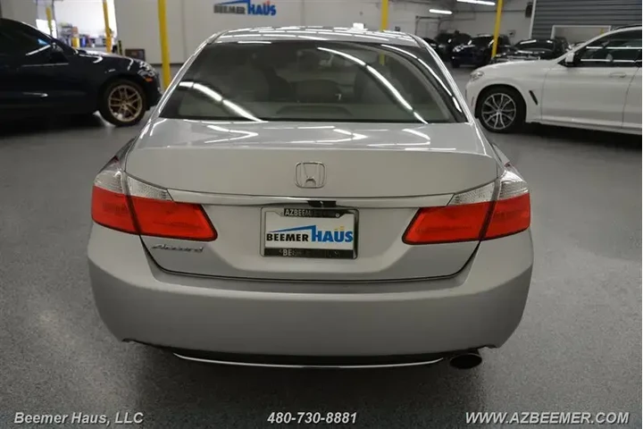 $9998 : Honda Accord 2013 LX 4dr Sed image 10