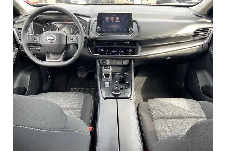 $21817 : Nissan Rogue 2025 AWD SV 4dr image 10