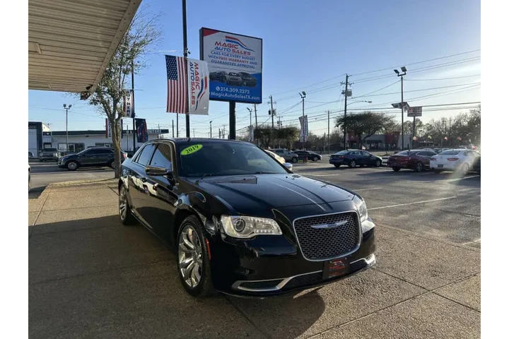 $15499 : 2019 300 Touring image 3