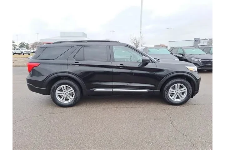 $32025 : Ford Explorer 2023 AWD XLT 4 image 6