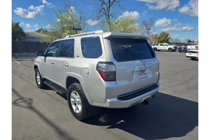 $33995 : Toyota 4Runner 2018 4x4 SR5 image 5
