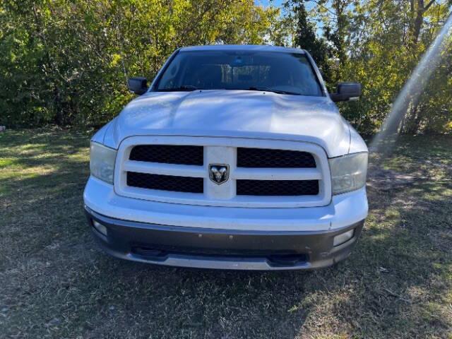 $13495 : 2011 RAM 1500 image 6