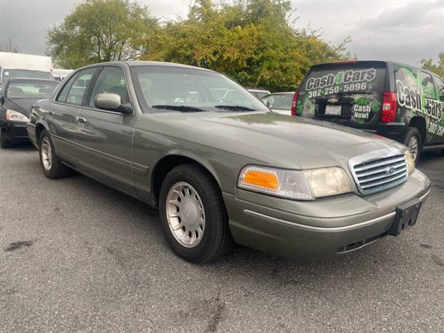 $3495 : 2000 Crown Victoria LX image 1