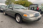 2000 Crown Victoria LX en Philadelphia