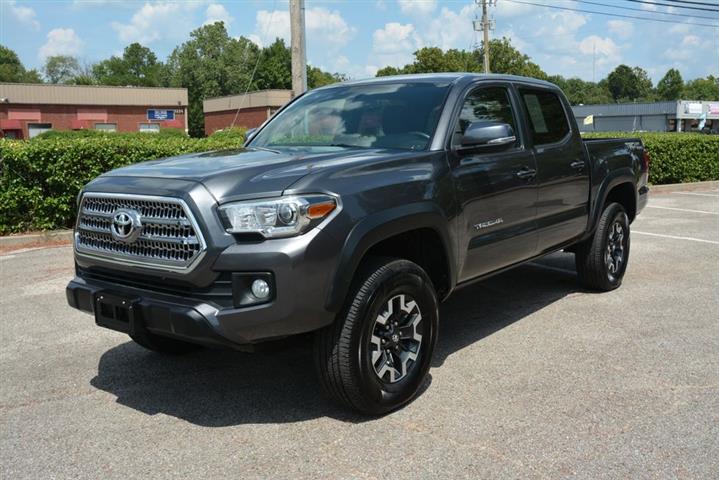 2016 Tacoma TRD Off-Road image 1