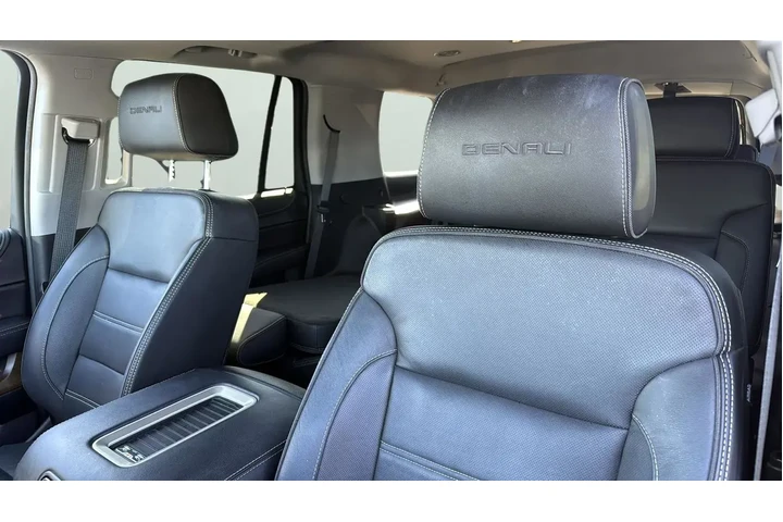 $39205 : GMC Yukon 2020 4x2 Denali 4d image 10