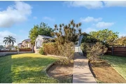 3 spacious bedrooms and 2.5 b en Los Angeles