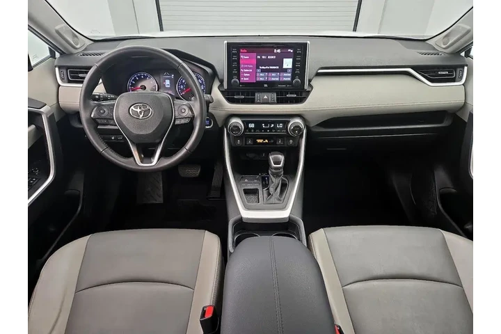 $24998 : Toyota RAV4 2020 XLE Premium image 9