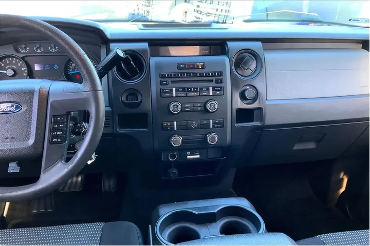 $16588 : Ford F-150 2014 4x2 STX 4dr image 6