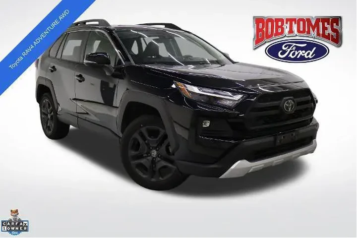 $28495 : Toyota RAV4 2023 AWD Adventu image 1