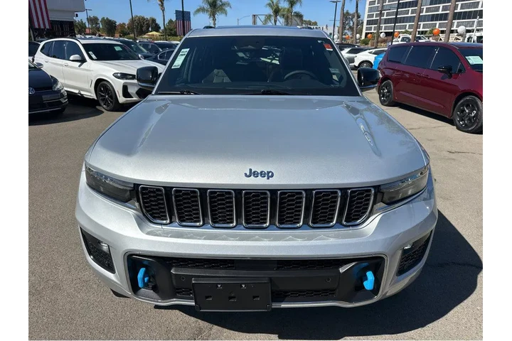 $34997 : 2023 Grand Cherokee 4xe Overl image 3