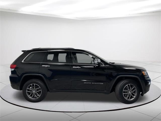 $11189 : Pre-Owned 2017 Grand Cherokee image 2